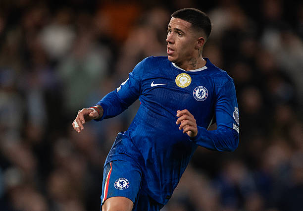 Chelsea lo ngại về tình hình của Enzo Fernandez