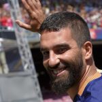 CHÍNH THỨC: Cựu sao Barca giải nghệ