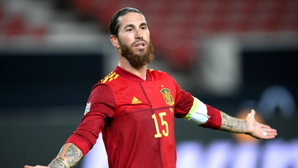 CHÍNH THỨC! Sergio Ramos giã từ tuyển Tây Ban Nha