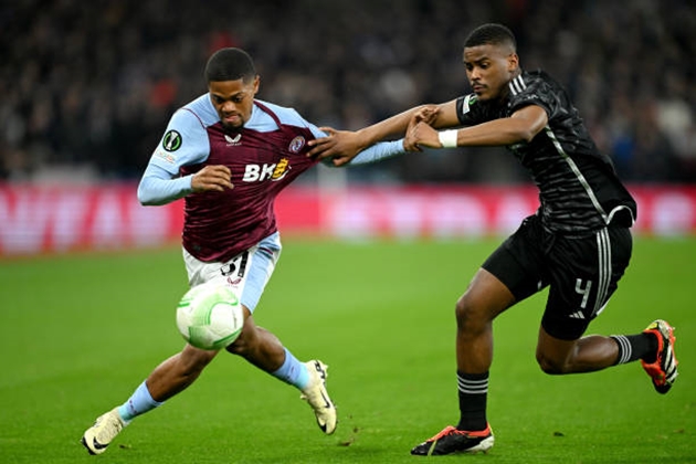 Chơi hơn người, Aston Villa hủy diệt Ajax Amsterdam trên sân nhà