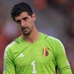 Courtois trả giá vì hành vi nổi loạn
