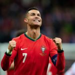 Cristiano Ronaldo: Người viết lại lịch sử và dẫn lối Bồ Đào Nha vượt ải