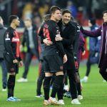 Cú ăn ba cho Bayer Leverkusen?