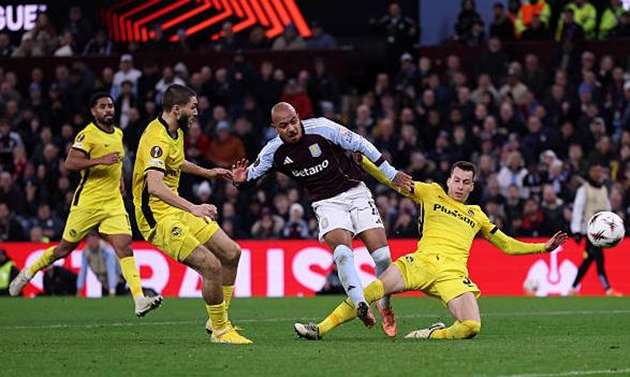 Cú đúp của Malen giúp Aston Villa thắng dễ Young Boys