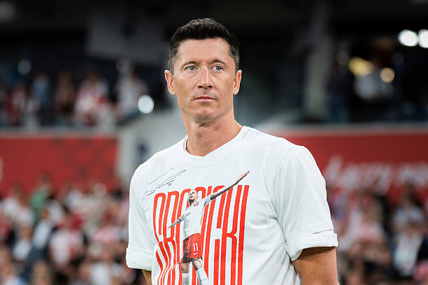 Cựu danh thủ Ba Lan: “Lewandowski cư xử như kẻ khốn nạn”