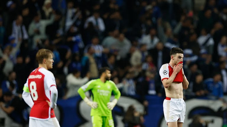 “Đáng lẽ ra Arsenal đã thắng trận tối qua, họ hơi cùn”