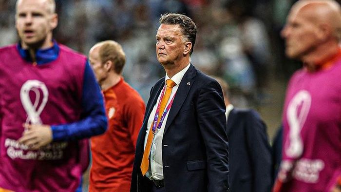 Đằng sau một Louis van Gaal xấu xí