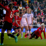 Đánh bại Arsenal, nữ Man Utd tiến gần đến danh hiệu