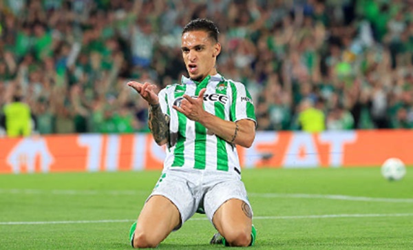 De Gea bất lực, Antony cùng đồng đội đặt một chân vào chung kết Conference League