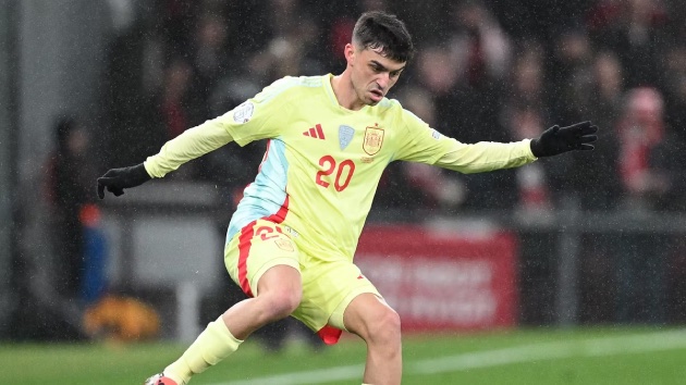 De La Fuente khen ngợi Pedri, kinh ngạc với Marc Casado