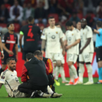 De Rossi mỉa mai ban lãnh đạo Leverkusen