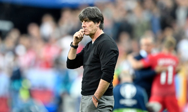 DFB “lật kèo” bất ngờ, Joachim Low đứng trước nguy cơ bị đá ra đường