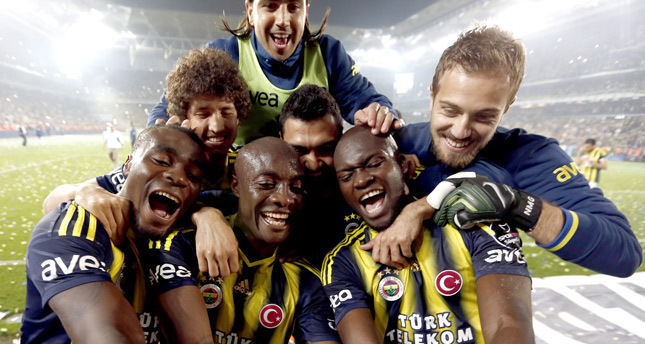 DNA Fenerbahce: Ngọn hải đăng rực cháy bên kia bờ Istanbul