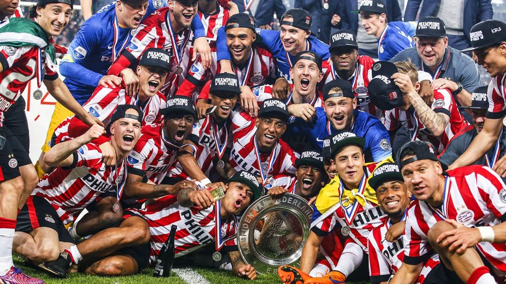 DNA PSV Eindhoven: Gã nông dân thách thức cả Châu Âu