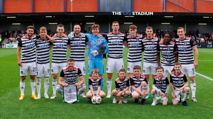 DNA Queen’s Park – “Barcelona của thế kỷ 19” và pháo đài nghiệp dư cuối cùng