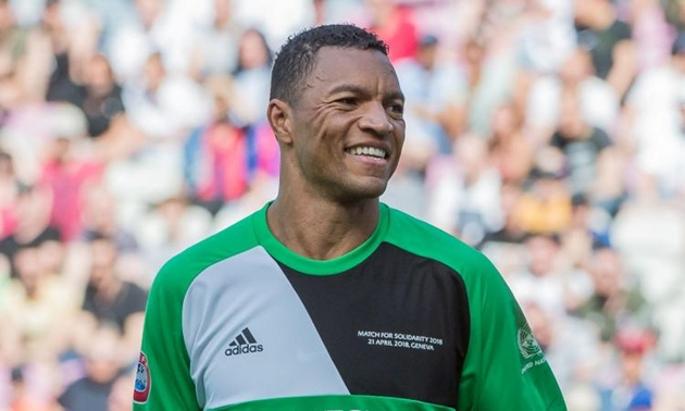 Đội hình khiến mọi đối thủ khiếp sợ của Brazil ngày Ronaldinho ra mắt