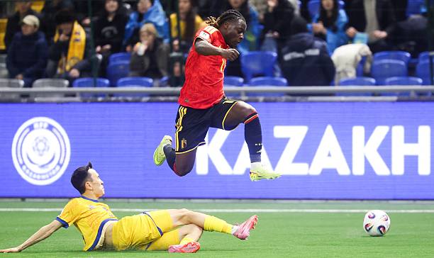 Doku tỏa sáng, Bỉ giành vé World Cup bằng chiến thắng 7-0