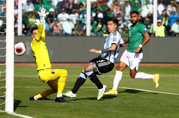 Enzo tỏa sáng, Argentina đả bại Bolivia tại hang hùm
