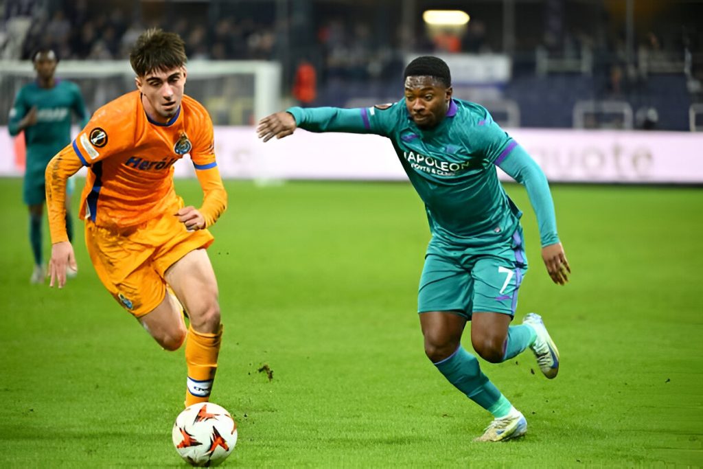 Fabio Vieira không giữ nổi 3 điểm cho Porto trước Anderlecht