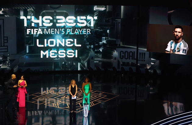 FIFA đã quá “ưu ái” Lionel Messi?