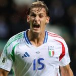 Francesco Esposito mở tài khoản bàn thắng cho đội tuyển Ý