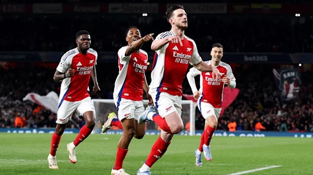 Giá trị đội hình Man Utd lao dốc, Napoli và Arsenal cũng góp mặt