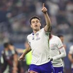 Gio Reyna nhận Quả bóng vàng CONCACAF