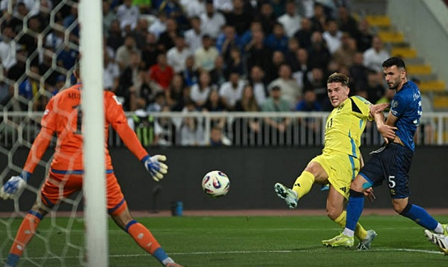 Gyokeres bất lực, Thụy Điển gục ngã trước Kosovo