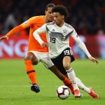 Hà Lan lọt lưới 3 bàn, fan Man City làm điều khiến Van Dijk điên tiết