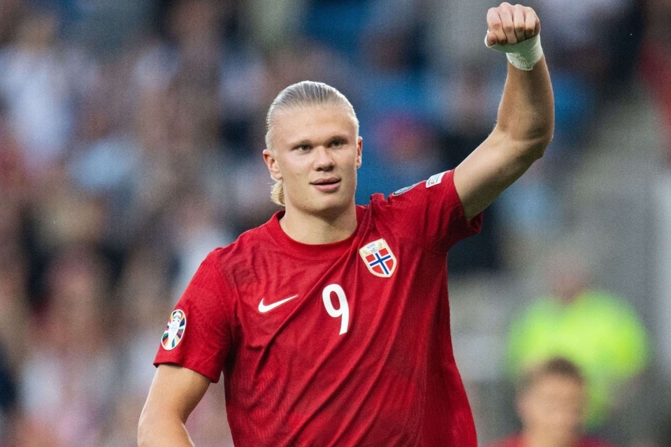 Haaland ghi bàn vượt mặt Mbappe