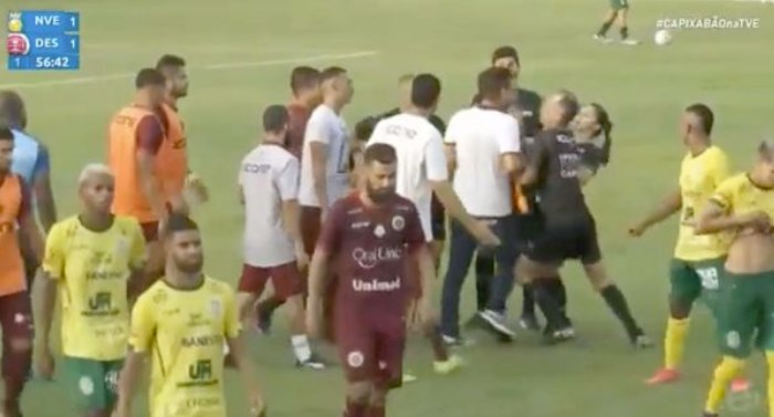 HLV bị sa thải vì dùng ‘thiết đầu công’ với phụ nữ