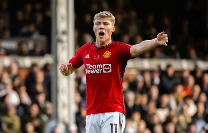 Hojlund: “Thật khó chịu và bực bội”