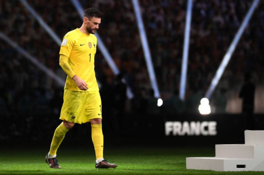 Hugo Lloris lên án tuyển Argentina vì bê bối phân biệt chủng tộc