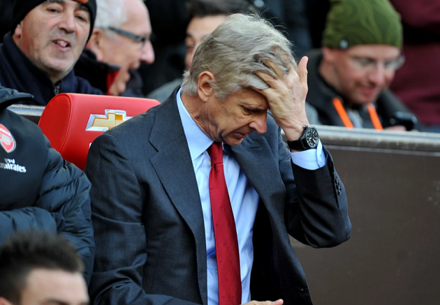 Jamie Carragher chỉ trích ý tưởng của Arsene Wenger