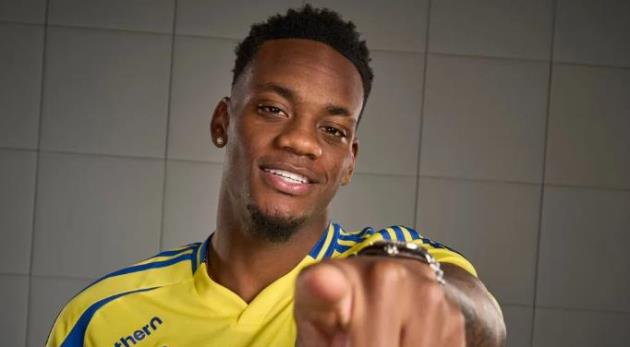 Jhon Duran: Sự nghiệp du mục đầy bất ngờ của ngôi sao 21 tuổi