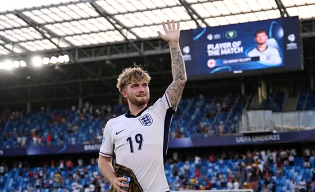 Joe Cole ví Elliott với Messi sau cú đúp vào lưới Hà Lan