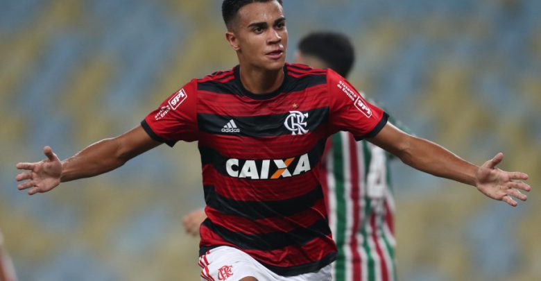 “Kaka mới” đã xuất hiện, châu Âu còn chờ gì nữa?