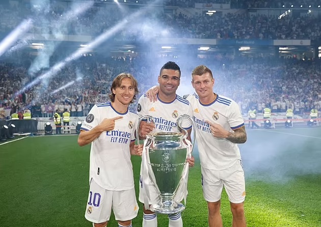 Kroos không phục Man City, Liverpool