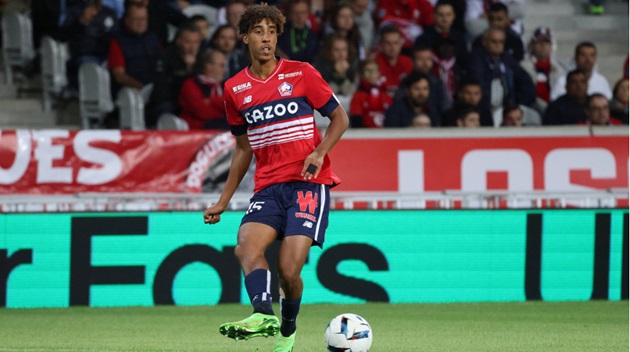 Leny Yoro – “Saliba mới” được cả châu Âu săn đón, là ai?