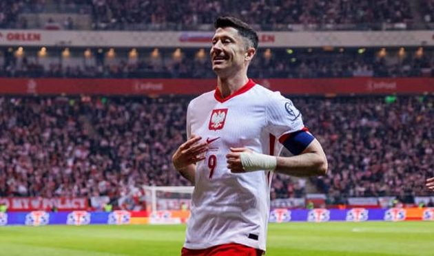 Lewandowski lên tiếng về chấn thương, Barca thở phào