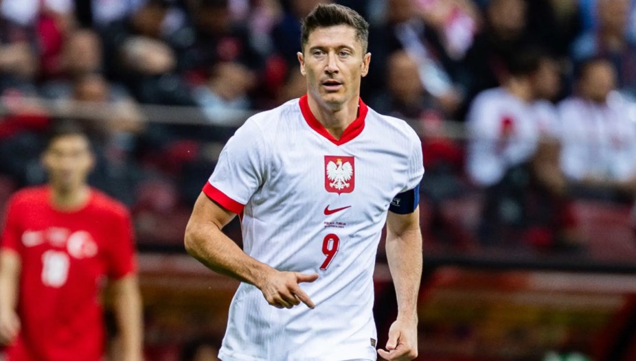 Lewandowski từ giã ĐT vì HLV Probierz, LĐBĐ Ba Lan đứng về phía ai?