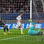 Mắc lỗi tai hại, Joe Hart tố chiến thuật của HLV