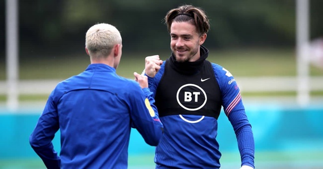 Man City và ĐT Anh rơi vào cảnh tiến thoái lưỡng nan vì Foden – Grealish