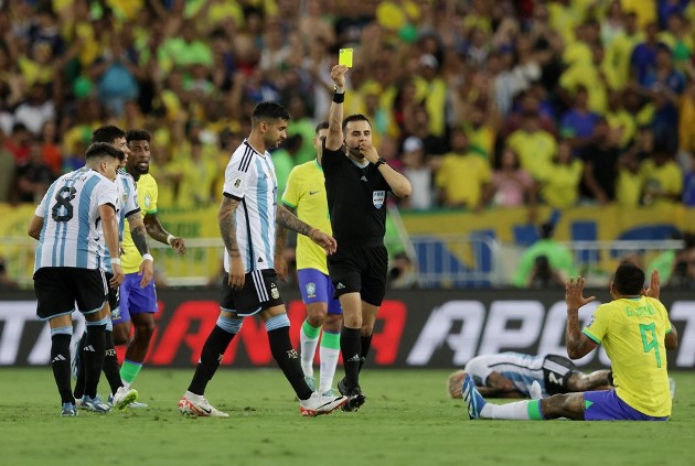 Maracana hỗn chiến, Brazil gục ngã trước Argentina