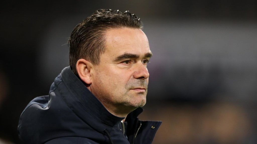 Marc Overmars đối diện án phạt cực nặng sau khi quấy rối đồng nghiệp