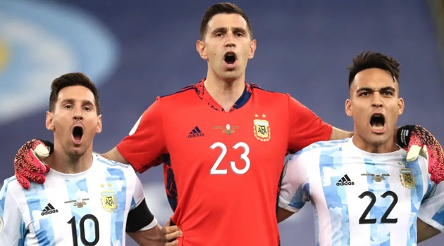 Martinez: “Messi là 1 con thú”