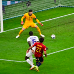 Mbappe & Benzema nổ súng, Pháp ngược dòng nghẹt thở đả bại Tây Ban Nha