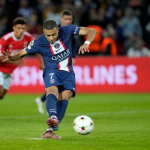 Mbappe đang tự phá hỏng hình ảnh bản thân