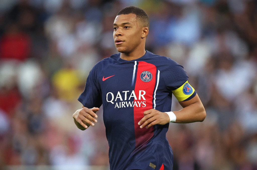 Mbappe lo ngại về sự cách tân của FIFA và UEFA