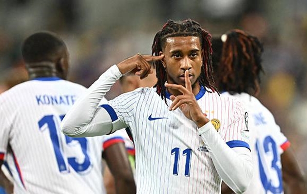 Mbappe tỏa sáng, Pháp nhọc nhằn đánh bại Ukraine